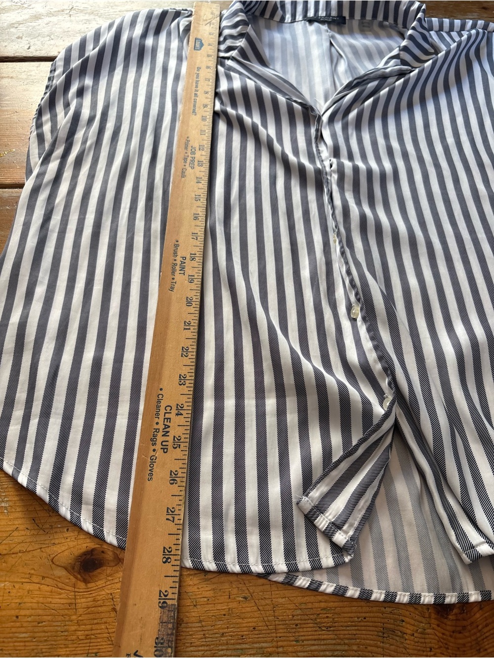 T Tahari Women's 3X Gray White Stripe Button Down Blouse Cap Sleeve Plus - Picture 6 of 9